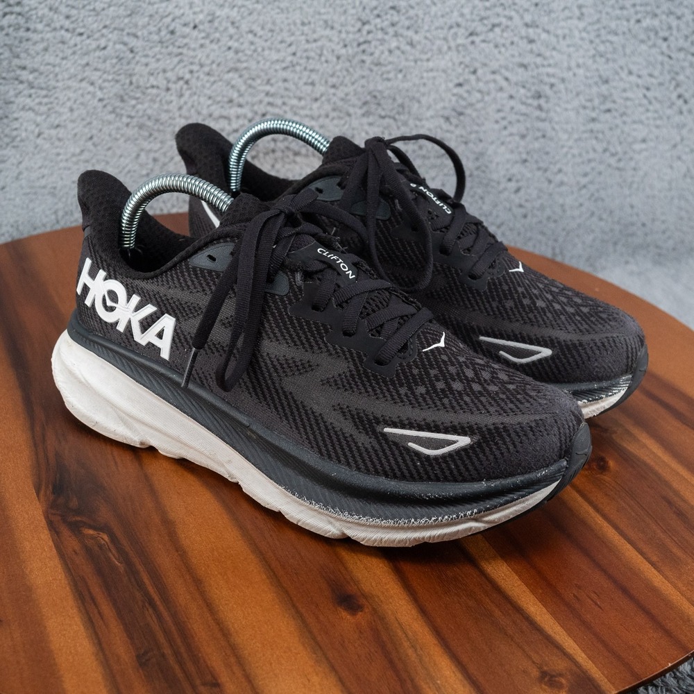 Hoka Clifton 9 Womens Running Shoes Black White Sneakers 8.5B 1127896-BWHT
